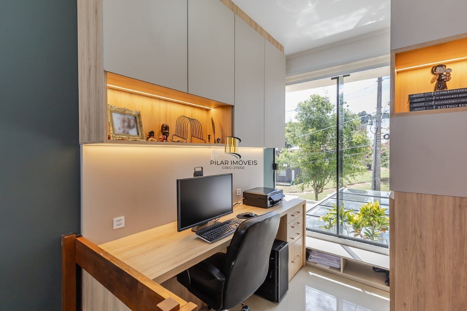 Casa em Condomínio com 3 quartos, 3 vagas e 184m² para vender por R$ 1.180.000 Rua Adriano Pereira Da Silva - Vila Nova, Porto Alegre