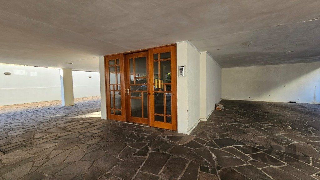 Apartamento 1 dormitório com ótima orientação solar no Bairro Nonoai.