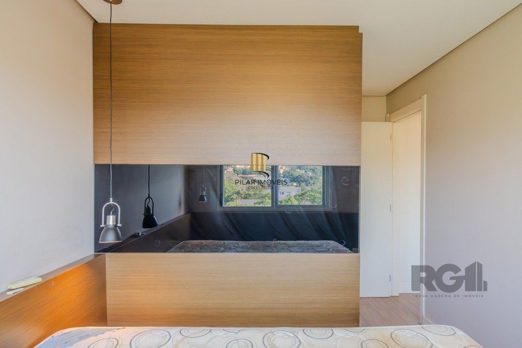 Apartamento de 2 dormitórios com 1 vaga no bairro Teresópolis