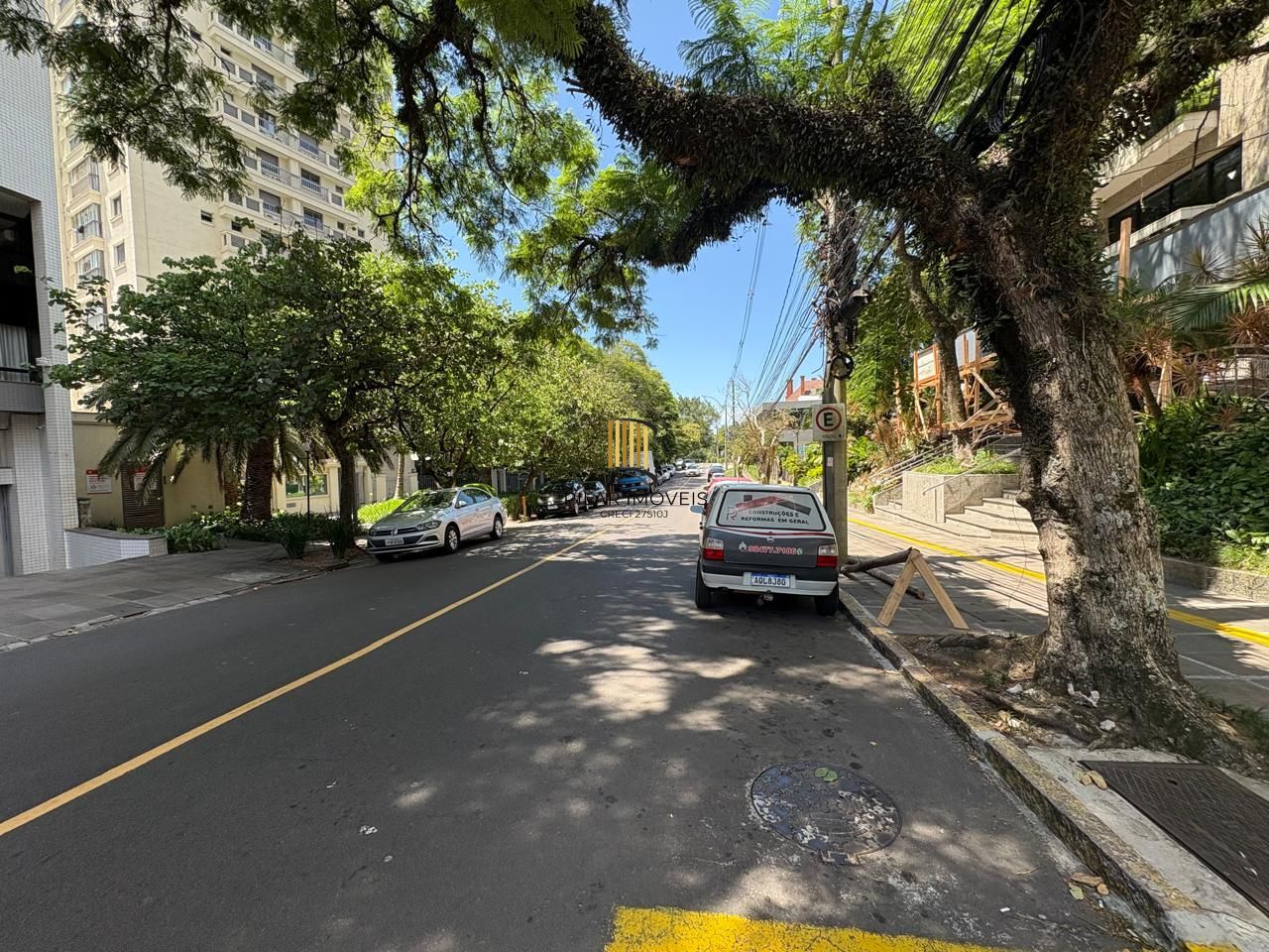 Sala comercial no bairro Três figueiras