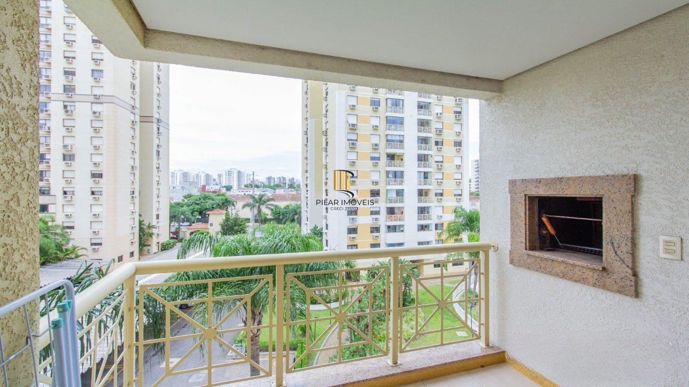 Apartamento de 2 dormitorios à venda em Passo da Areia, Porto Alegre.