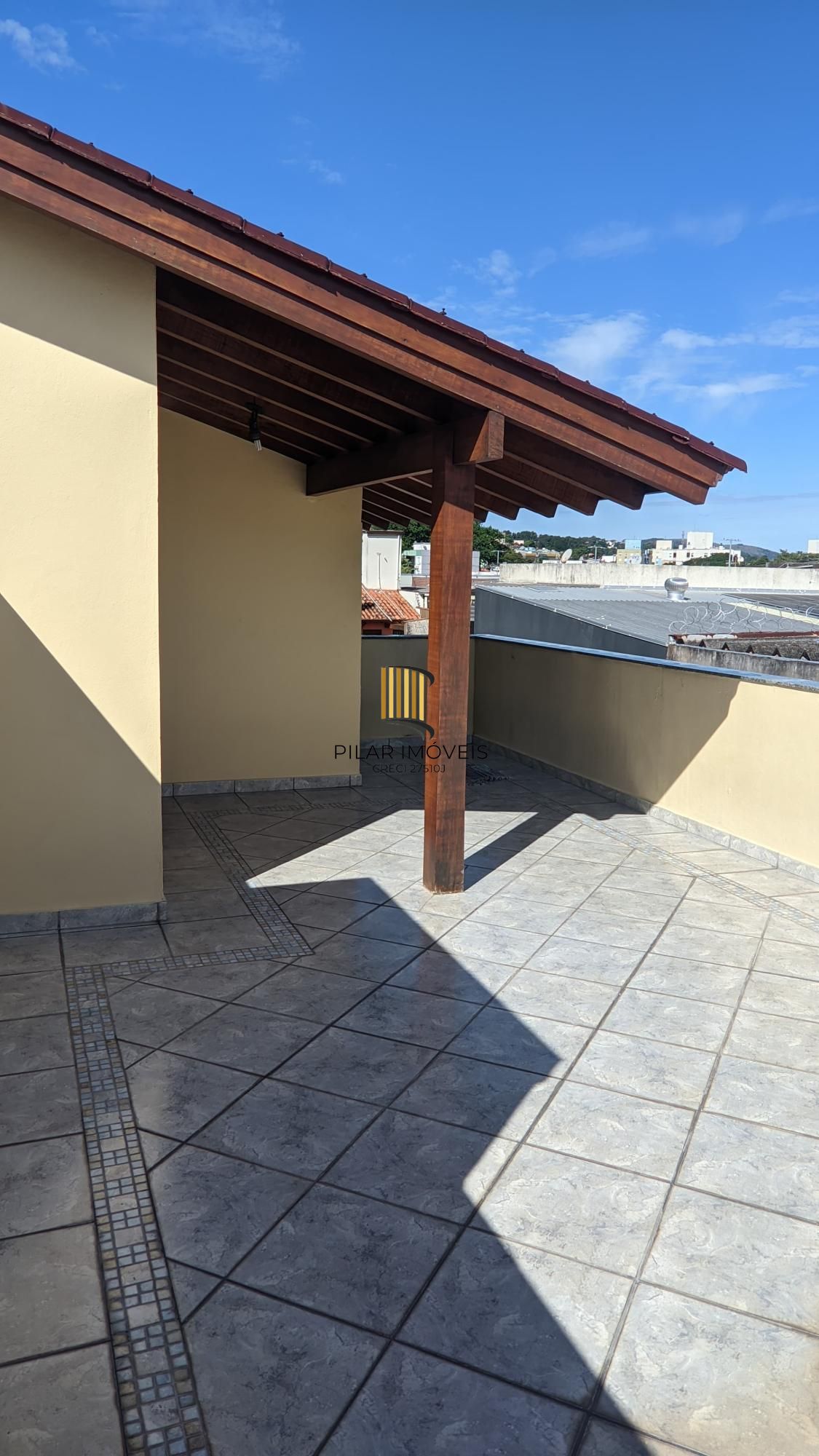 Casa 348m², 4 dormitórios, 2 vagas no bairro Nonoai