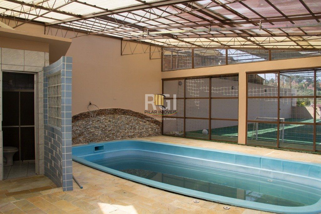 Casa para Venda - 900m², 5 dormitórios, sendo 2 suites, 5 vagas - Vila Nova