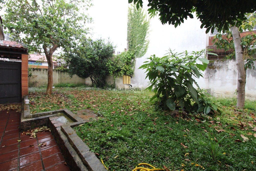 Casa para Venda - 406.36m², 6 dormitórios, sendo 6 suites, 2 vagas - Chácara das Pedras