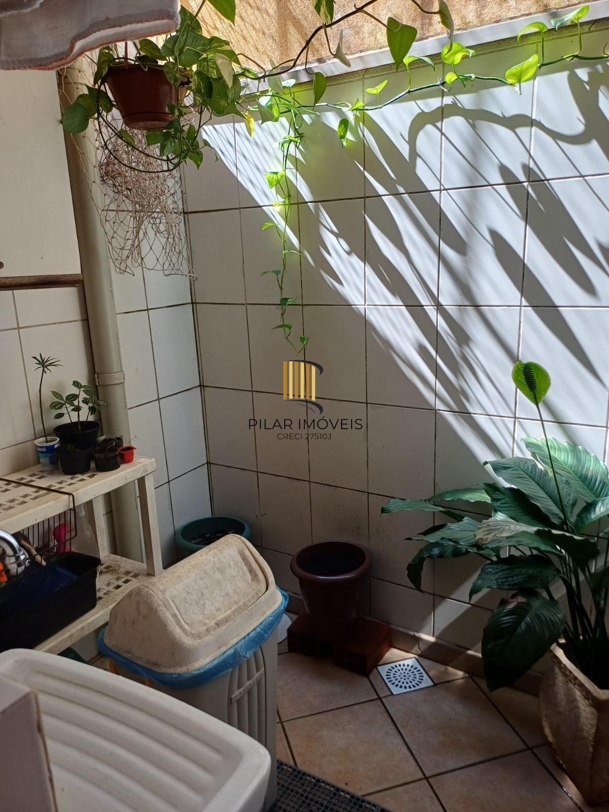 Casa 3 dormitórios no bairro Camaquã