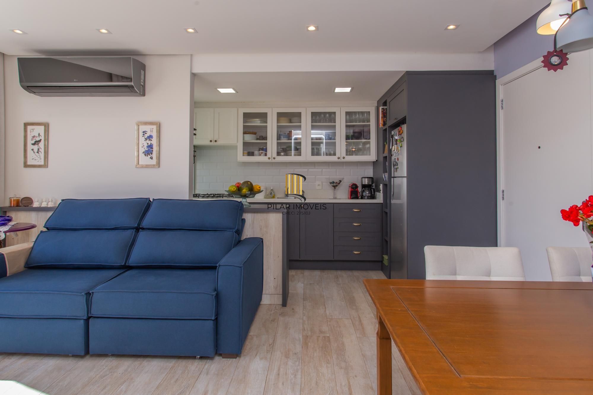 Apartamento de 02 dormitorios, suite, vaga garagem com vista livre no bairro Menino Deus-Porto Alegre.