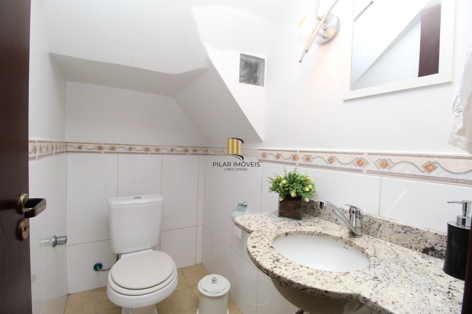 Casa de 180m² com 3 dormitórios  no bairro Ecoville, Porto Alegre