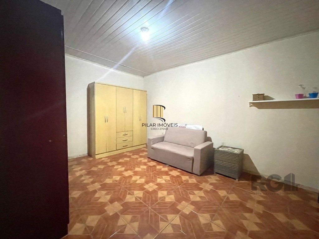 Excelente casa de 130m² com 2 dormitórios e piscina.