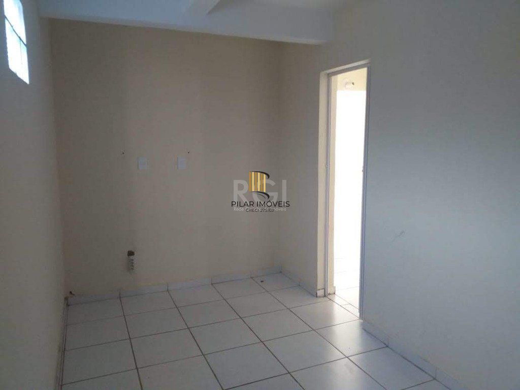 Casa para Venda - 200m², 6 dormitórios, 4 vagas - Tristeza