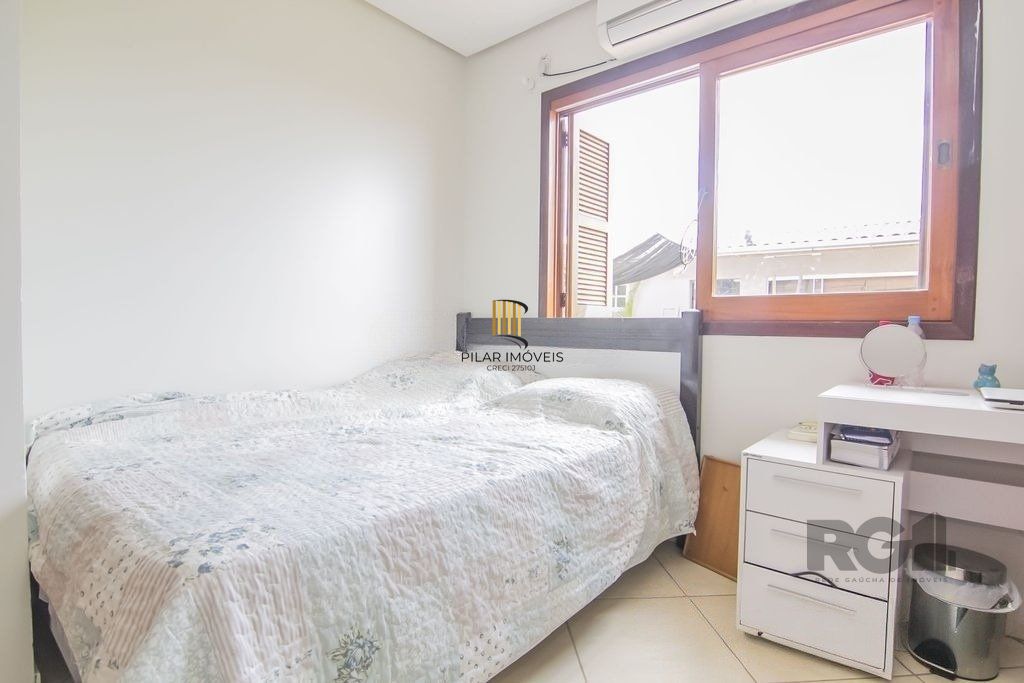 Casa 115m² - 3 dormitórios, 3 vagas no bairro Jardim Leopoldina