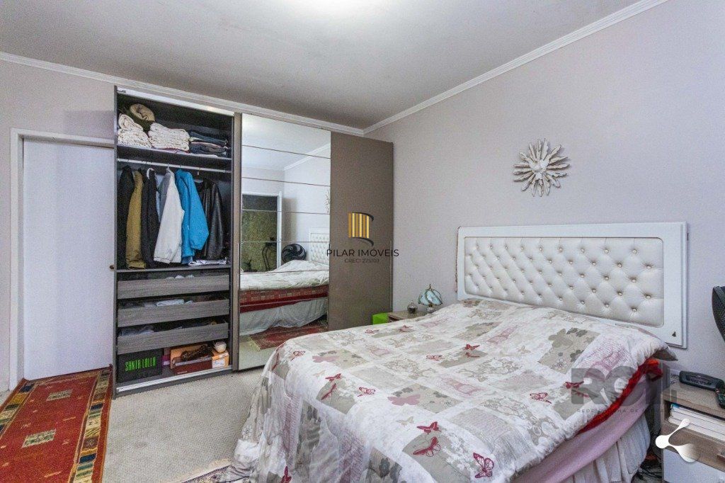 Casa para Venda - 240m², 3 dormitórios, sendo 1 suites, 3 vagas - Cristal
