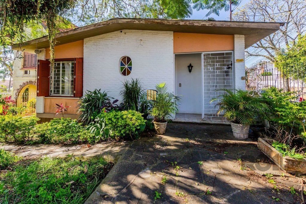 Casa 172m² - 3 dormitórios, 3 vagas no bairro Teresópolis