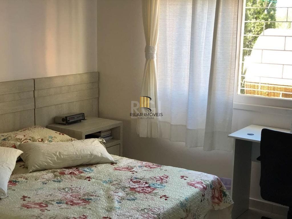 Casa para Venda - 160.78m², 4 dormitórios, sendo 2 suites, 5 vagas - Centro