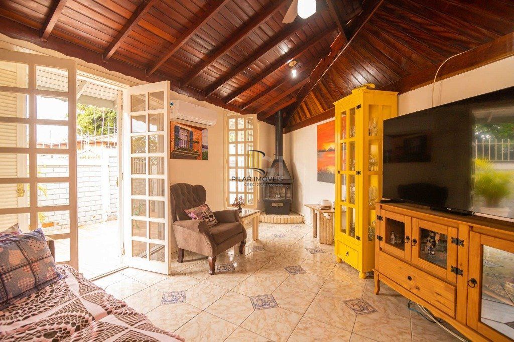 Casa 3 Dormitório(s) Bairro Jardim São Pedro