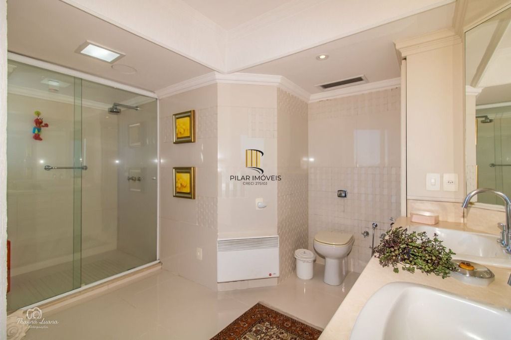 Cobertura para Venda - 412m², 4 dormitórios, sendo 3 suites, 2 vagas - Moinhos de Vento