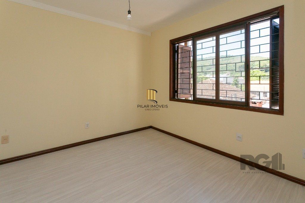 Casa com 5 dormitórios no bairro Jardim Carvalho