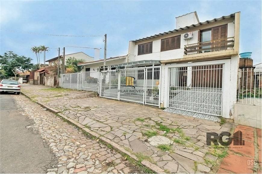 Casa de 285m² - 4 dormitórios, 4 vagas no bairro Bom Jesus