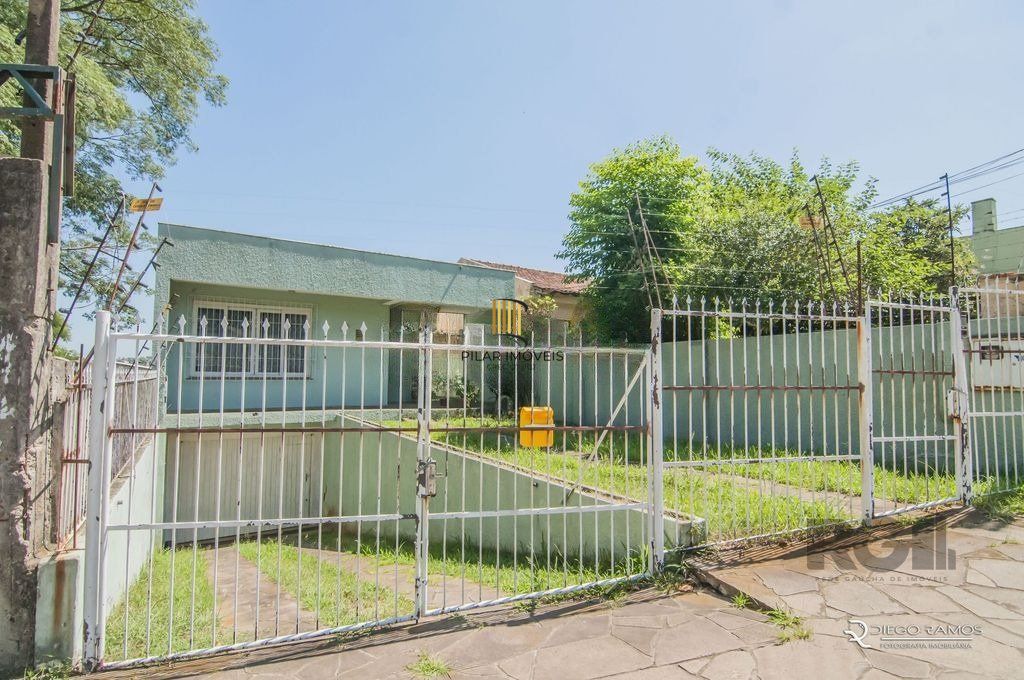 Casa 3 dorms à venda Rua Intendente Alfredo Azevedo, Glória - Porto Alegre - Pilar Imóveis