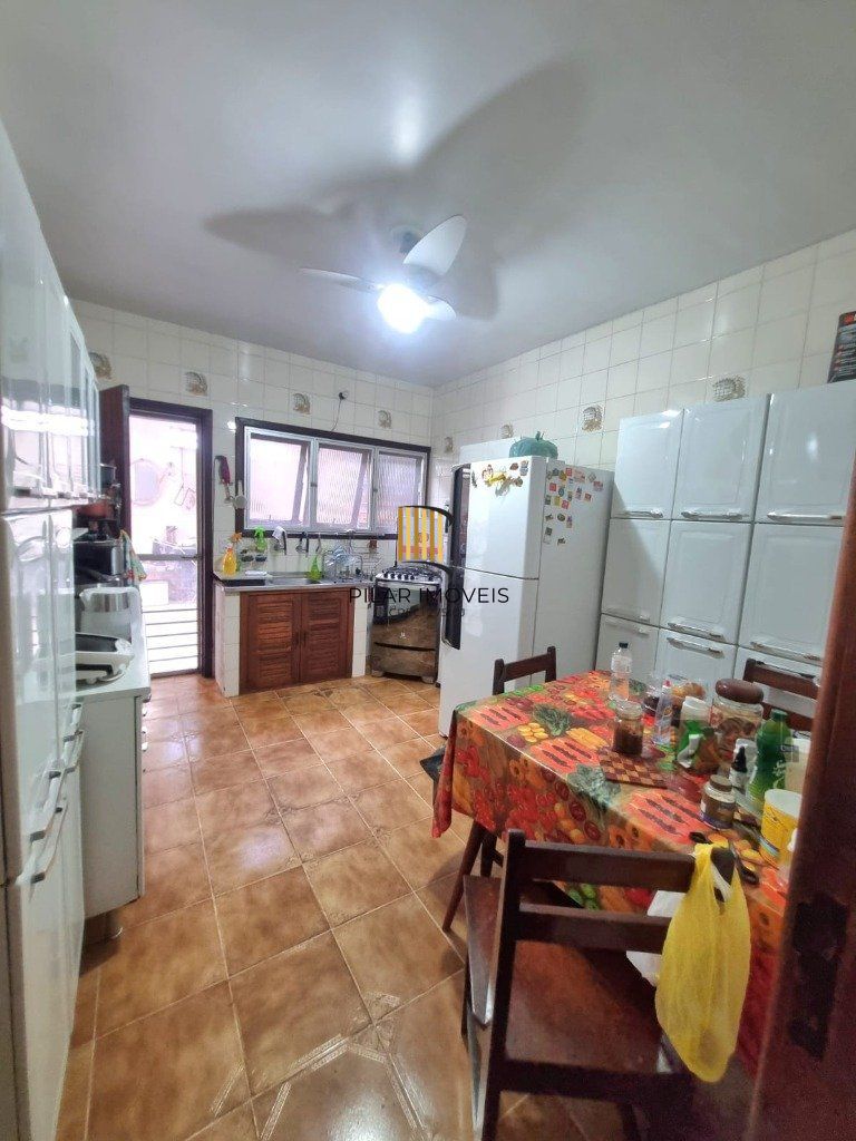 Casa 5 dormitórios no bairro Cavalhada
