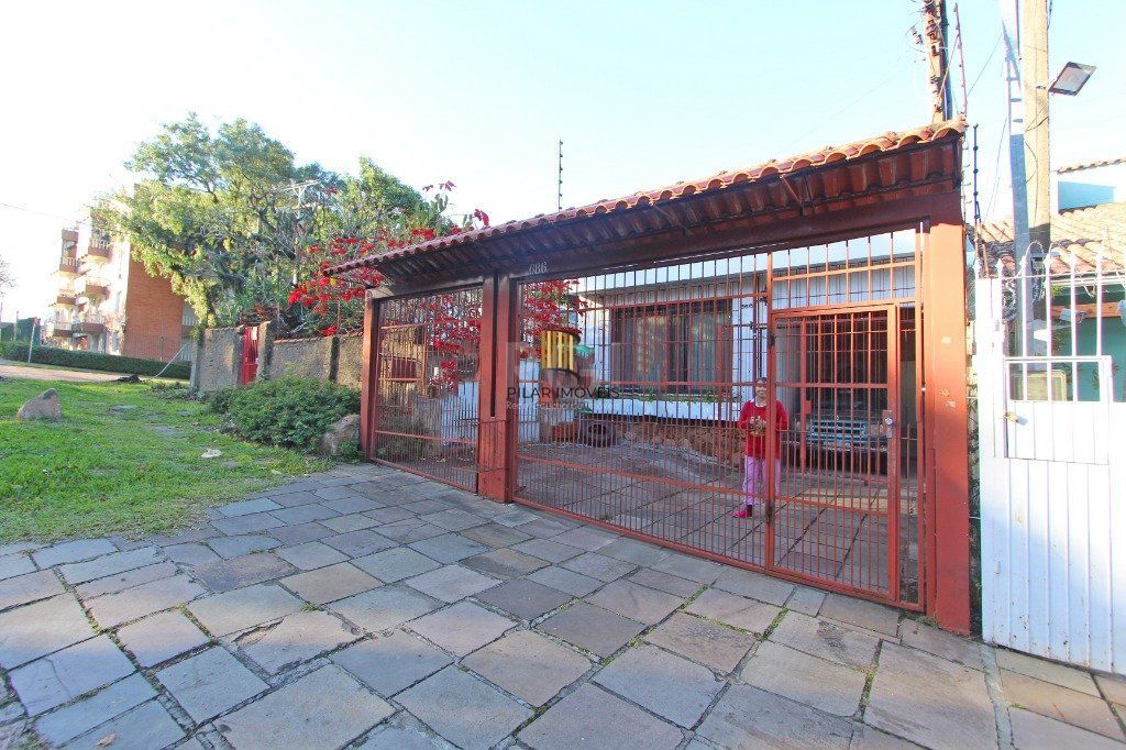 Casa para Venda - 160m², 4 dormitórios, sendo 1 suites, 3 vagas - Medianeira