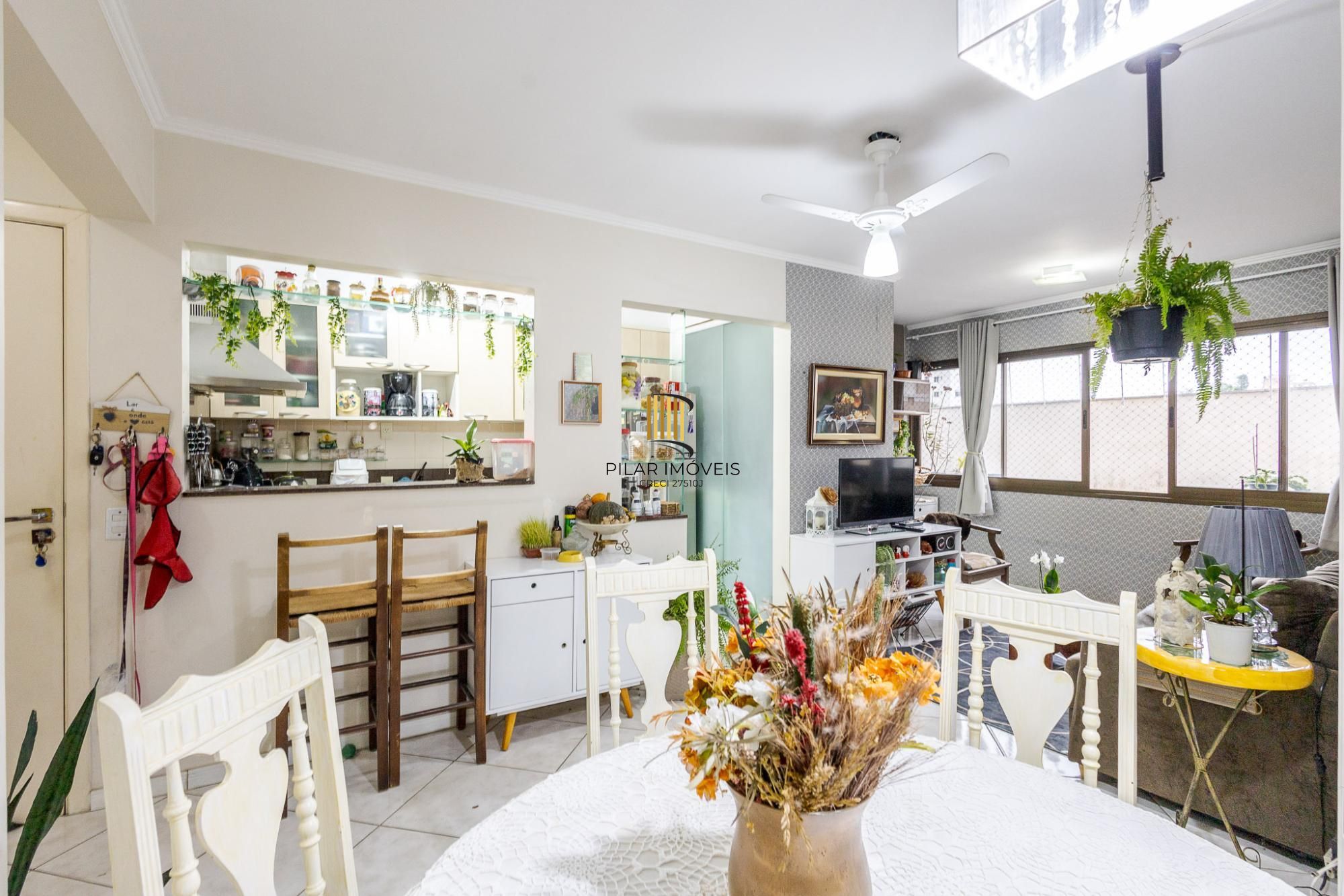 Apartamento de 03 dormitorios com suite, vaga de garagem e infraestrutura completa em Porto Alegre