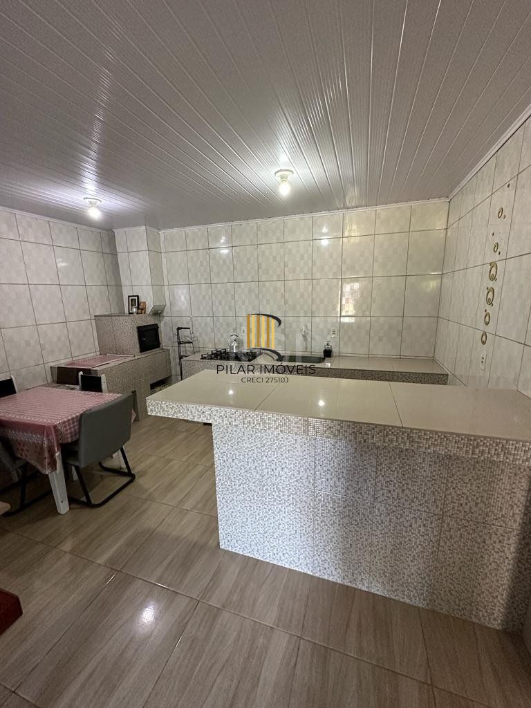 Casa 2 dormitórios no bairro Praia Azul