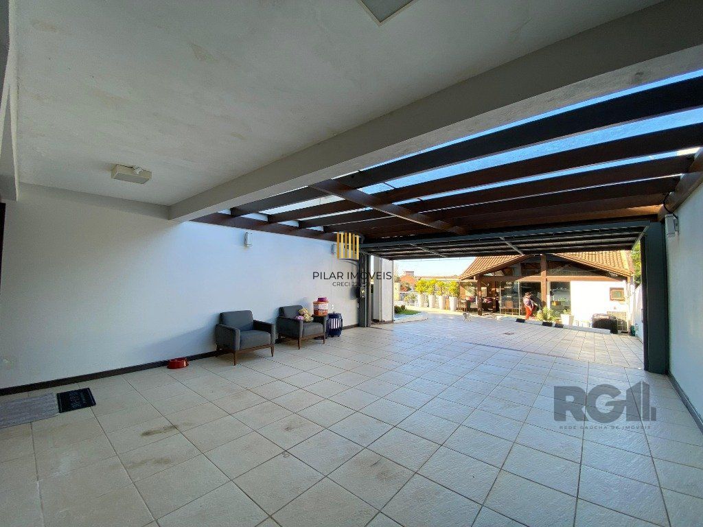 Casa 4 dormitórios no bairro Centenário