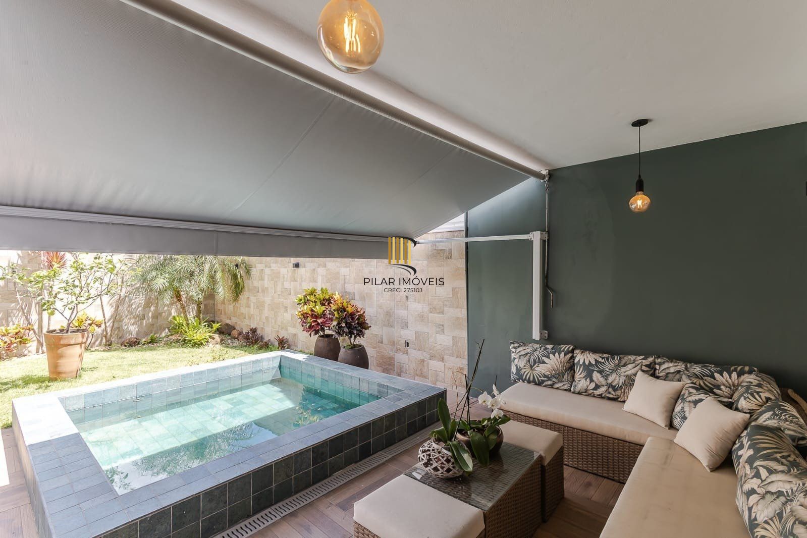 Casa em Condomínio com 3 quartos, 3 vagas e 184m² para vender por R$ 1.180.000 Rua Adriano Pereira Da Silva - Vila Nova, Porto Alegre - Pilar Imóveis
