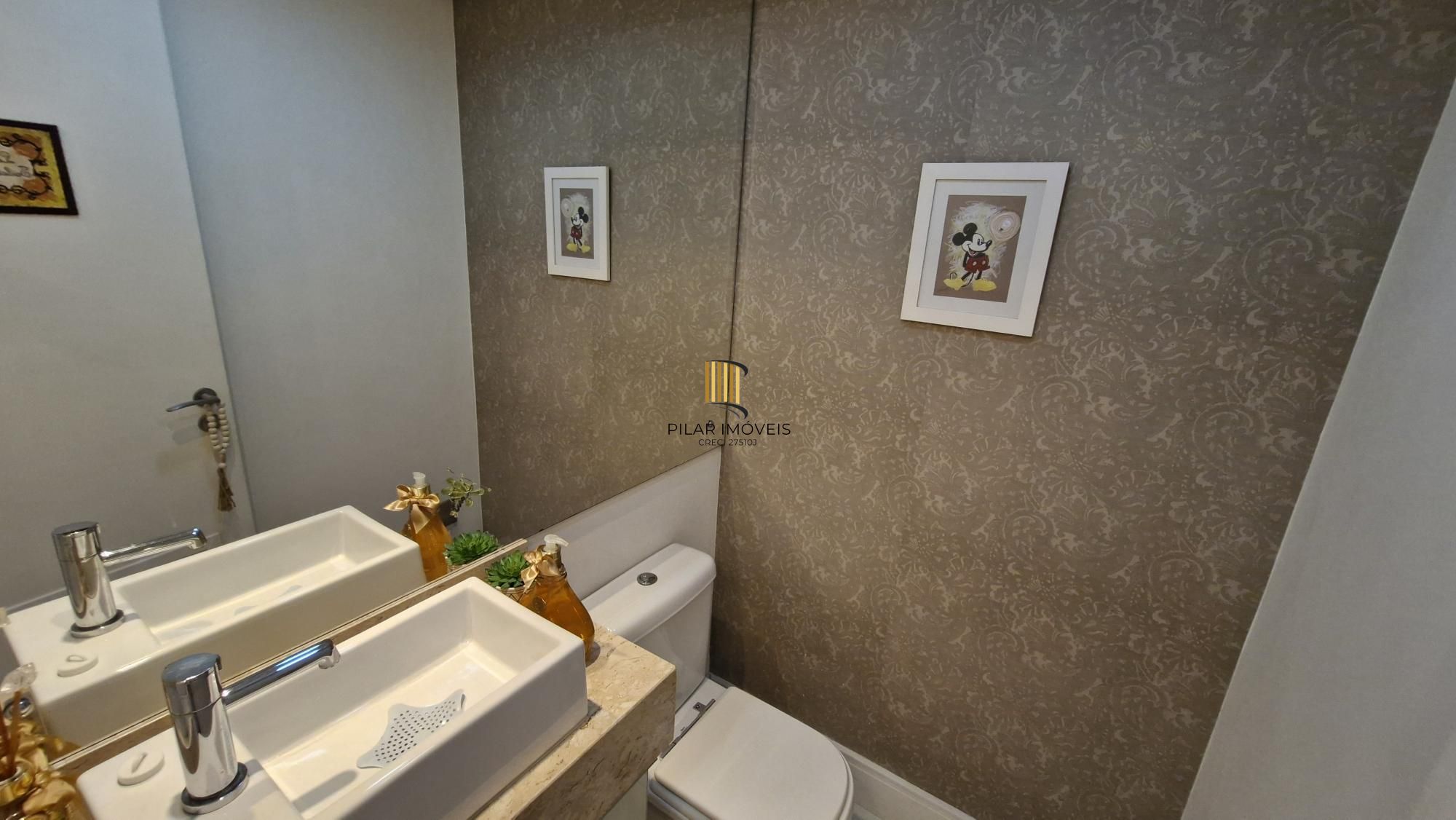 Apartamento mobiliado no Central Parque, 3 dormitorios sendo 1 suíte, banheiro social, lavabo, 114,00m² área privativa, 2 garagens