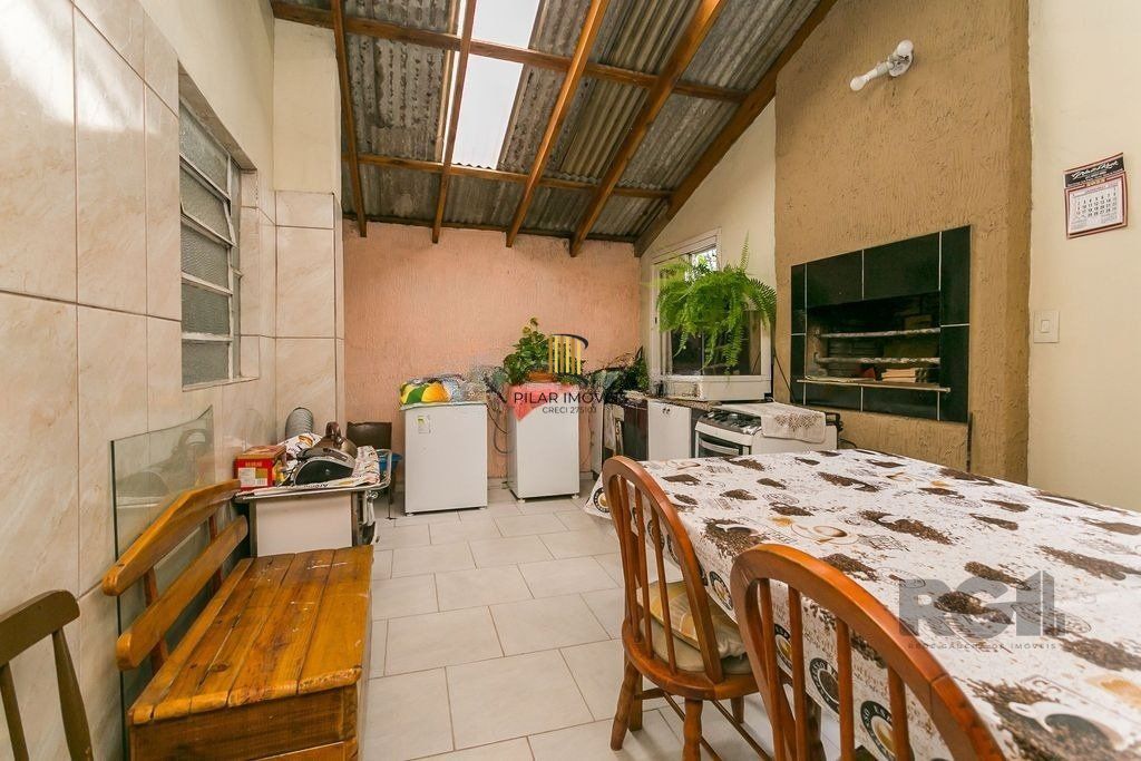 Casa 2 dormitórios no bairro Cristal