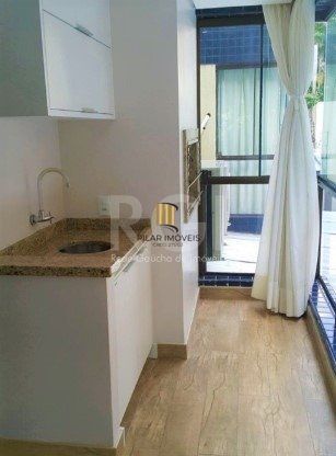 Excelente apartamento localizado no bairro Bela Vista, 128 m² privativos, totalmente reformado e mobiliado.