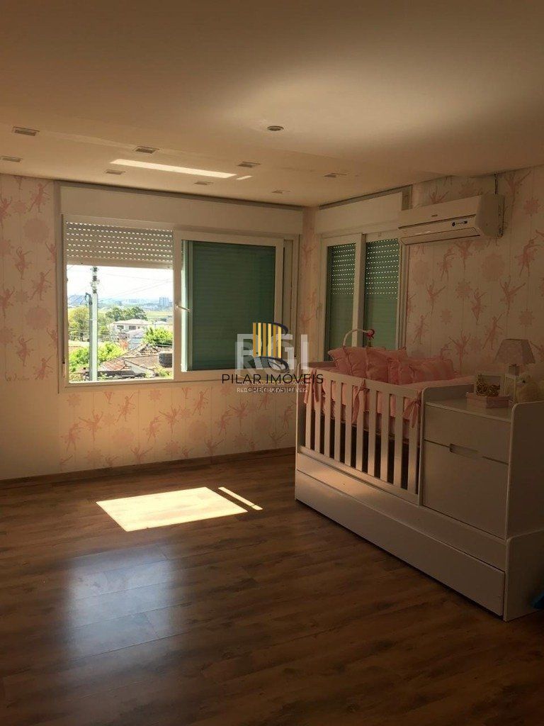 Casa para Venda - 319.25m², 6 dormitórios, sendo 4 suites, 3 vagas - Jardim Floresta