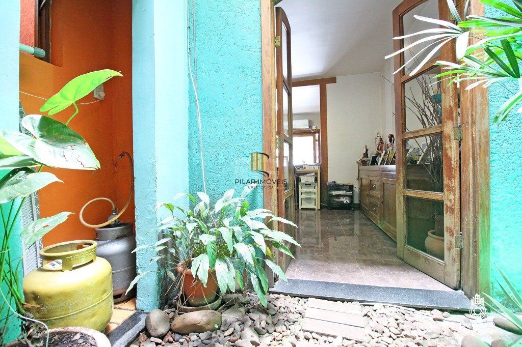 Casa para Venda - 151.36m², 3 dormitórios, sendo 1 suites, 2 vagas - Partenon