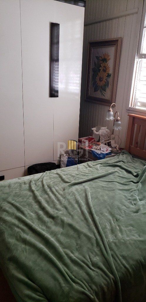 Casa para Venda - 200m², 8 dormitórios, 5 vagas - Teresópolis