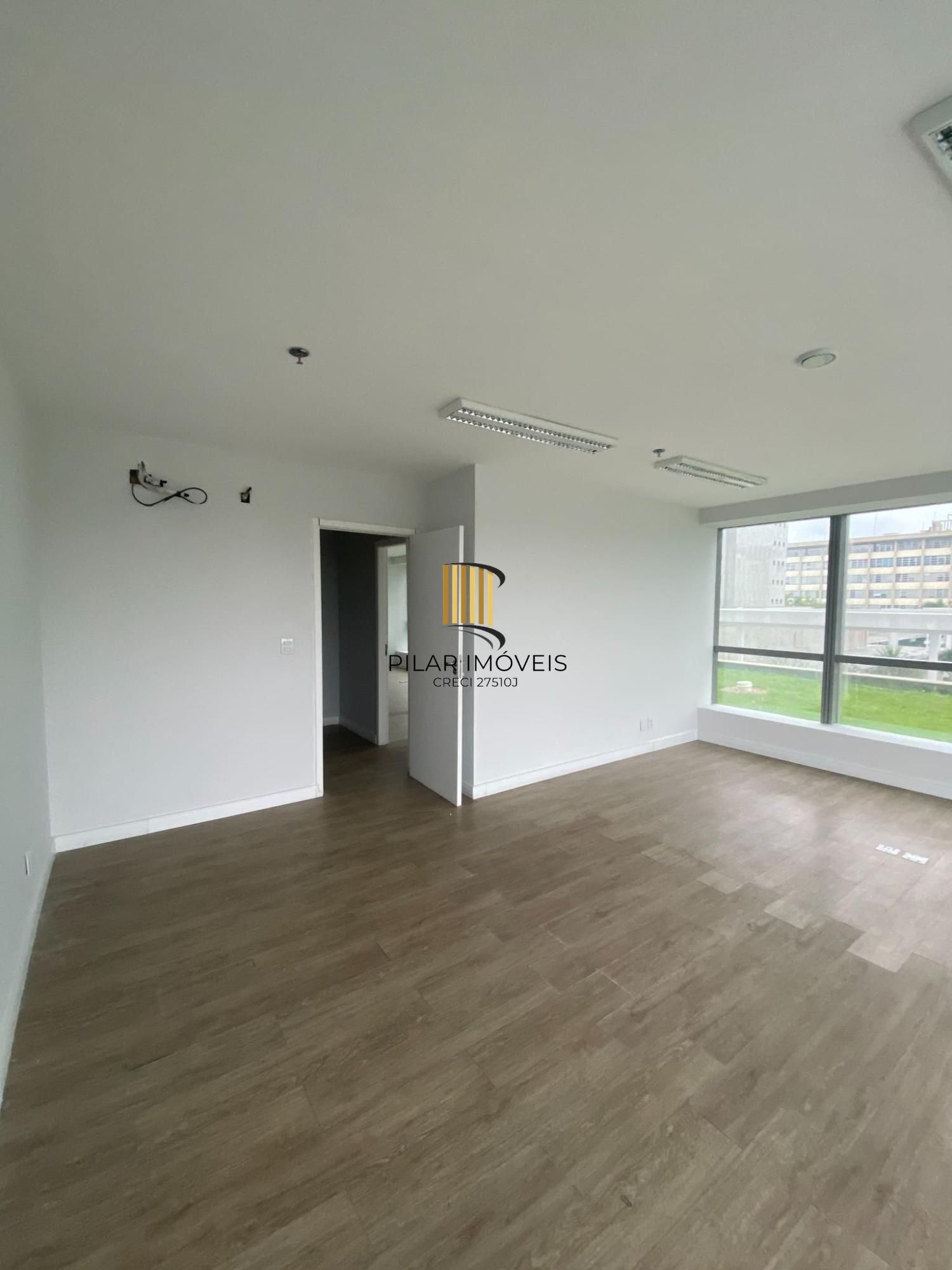 Sala Comercial no Bairro Praia de Belas - Porto Alegre