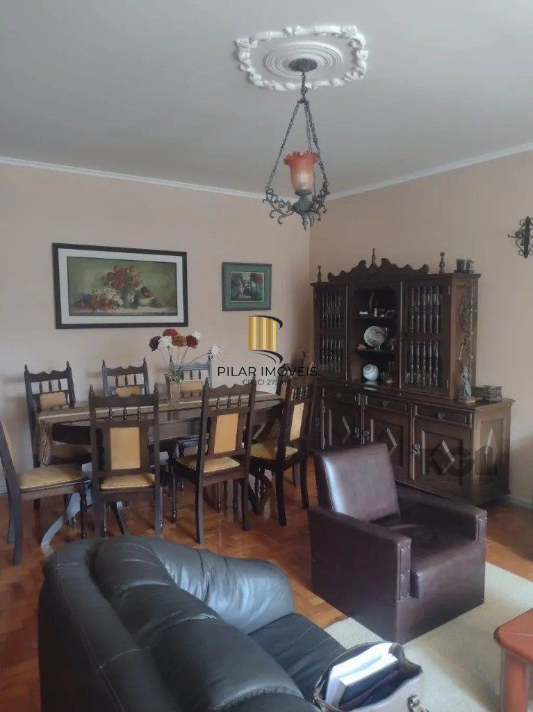 Casa de 2 dormitórios, bairro Vila Ipiranga