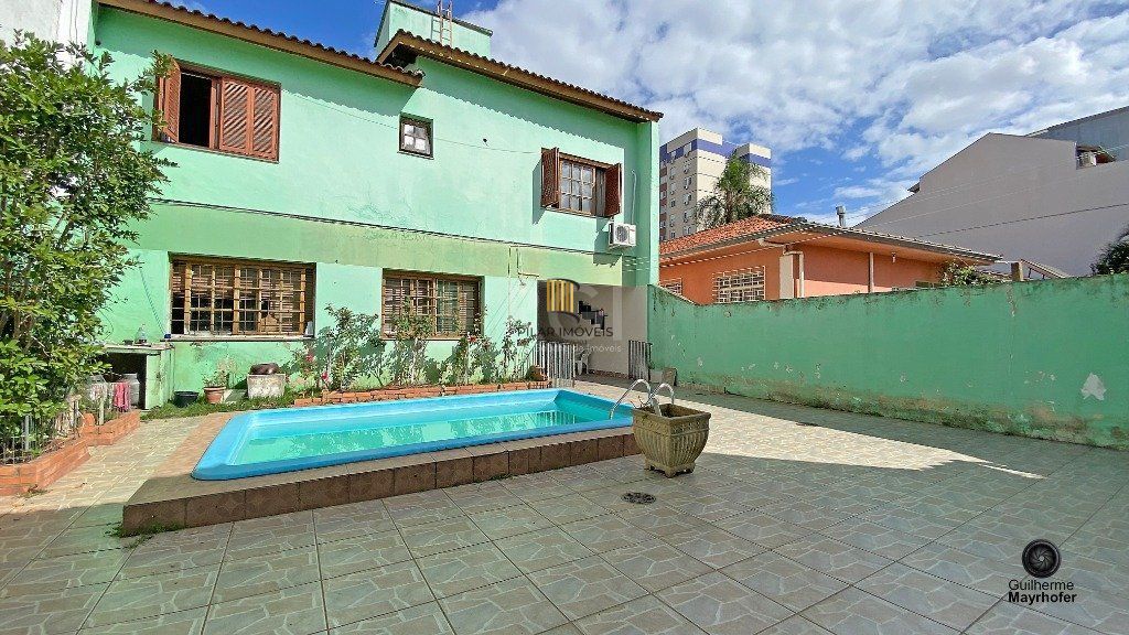 Casa para Venda - 400m², 5 dormitórios, sendo 1 suites, 3 vagas - Jardim Itu Sabará