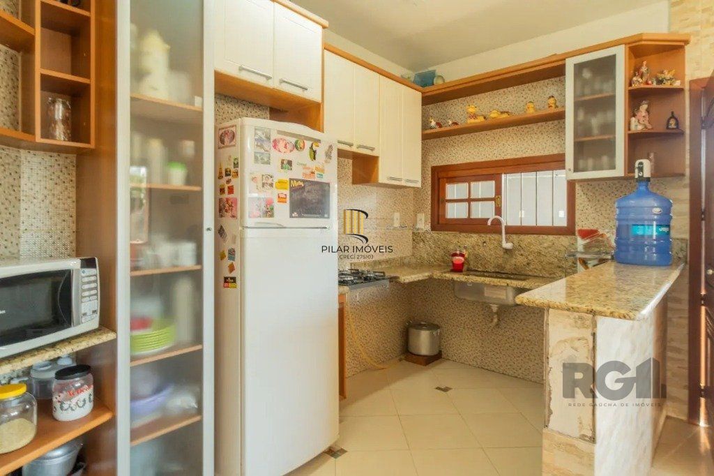Casa de 3 dormitórios no bairro Nonoai