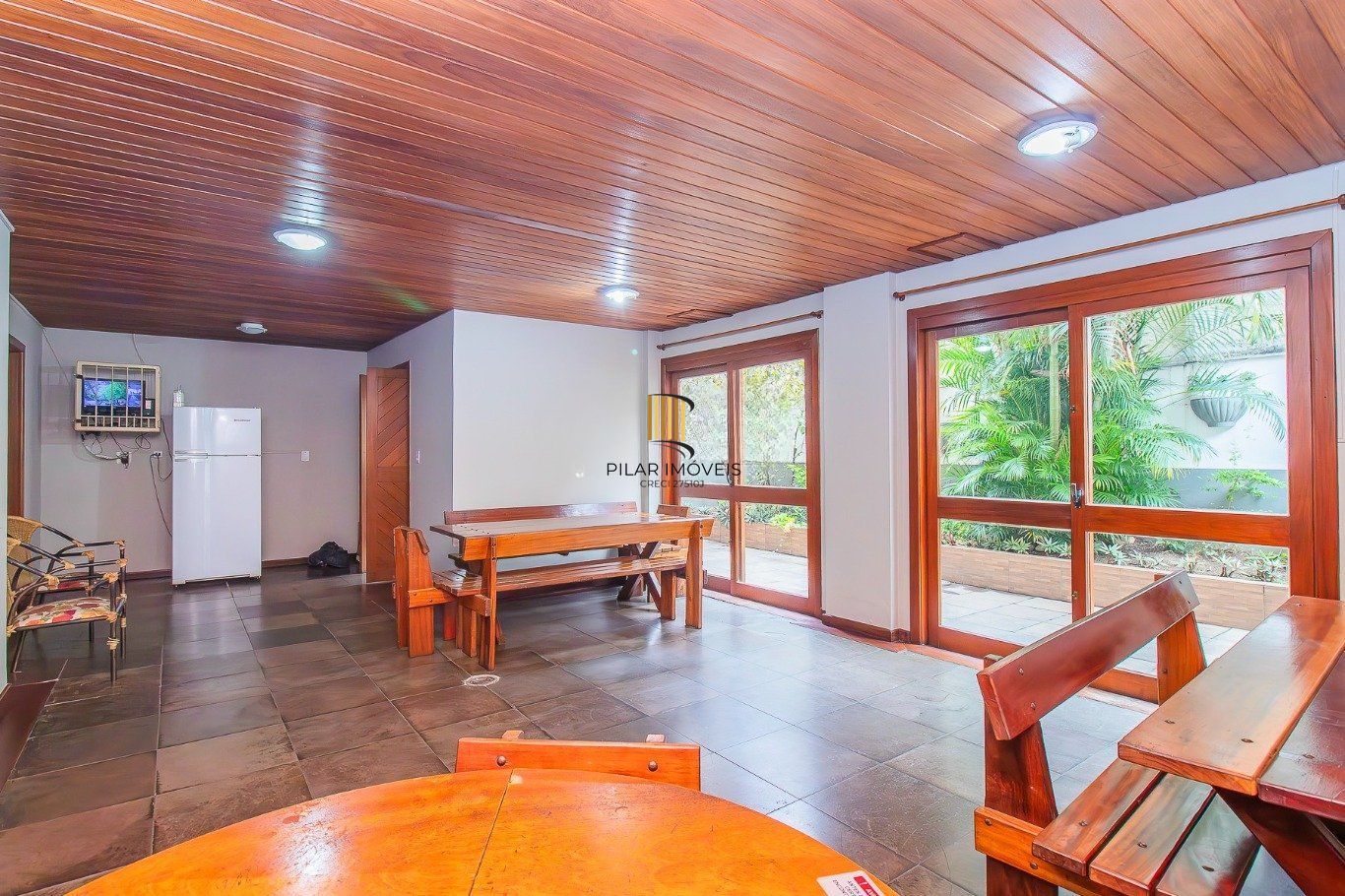 Apartamento de 2 dormitórios e 94m² à venda em Petrópolis, Porto Alegre.