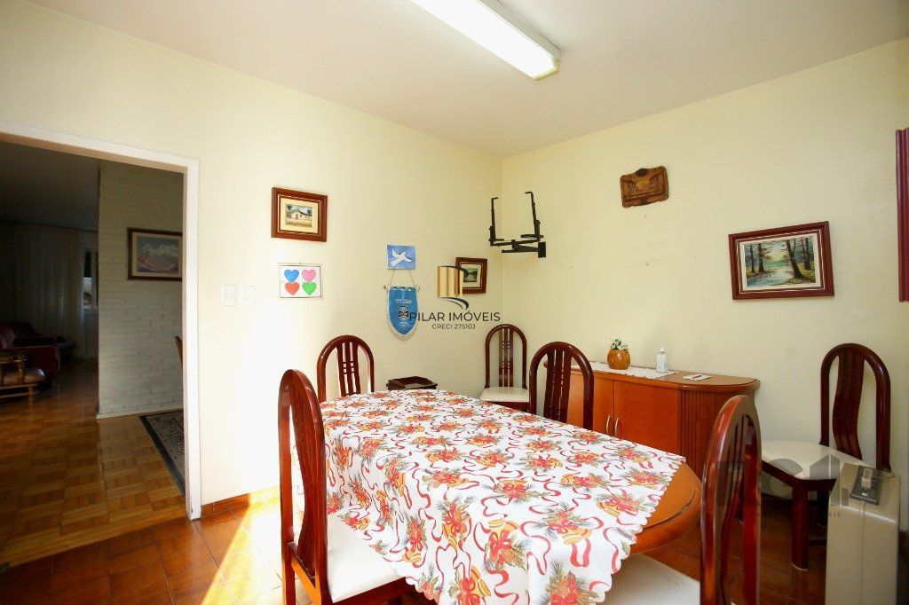 Casa 3 dormitórios no bairro Jardim  Botânico