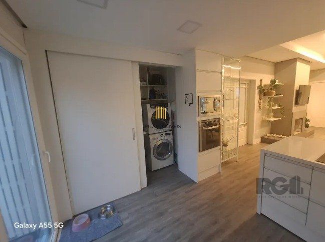 Casa reformada com 3 dormitórios, 5 vagas no bairro São João