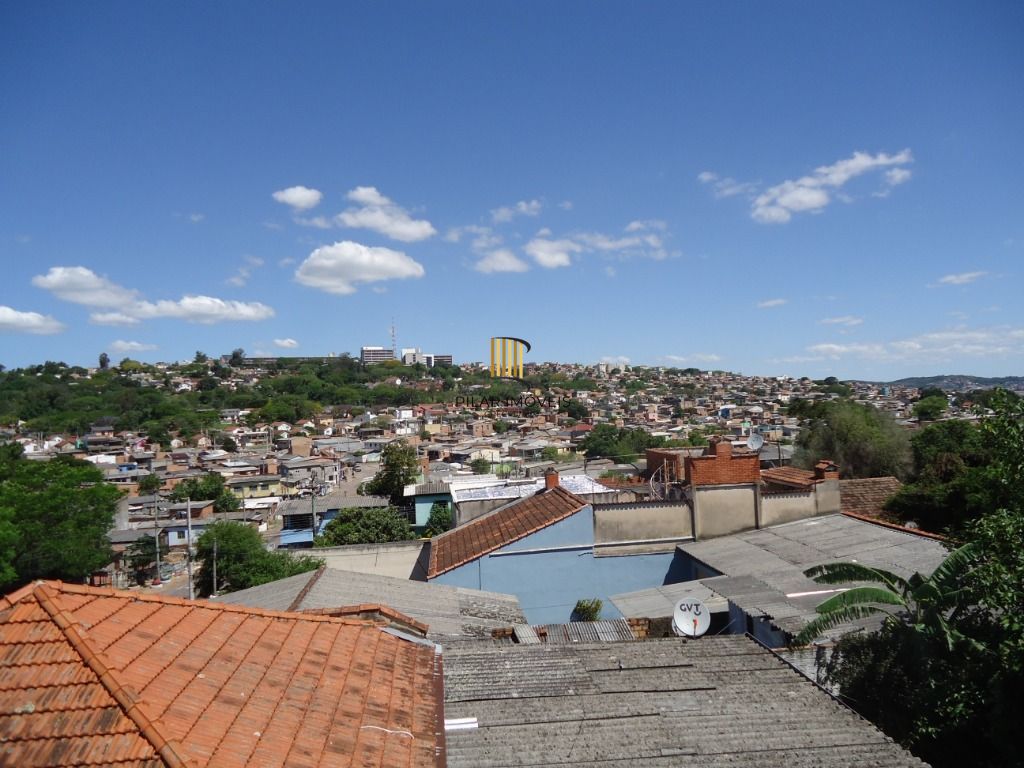 Casa para Venda - 750m², 4 dormitórios, sendo 2 suites, 5 vagas - Santa Tereza
