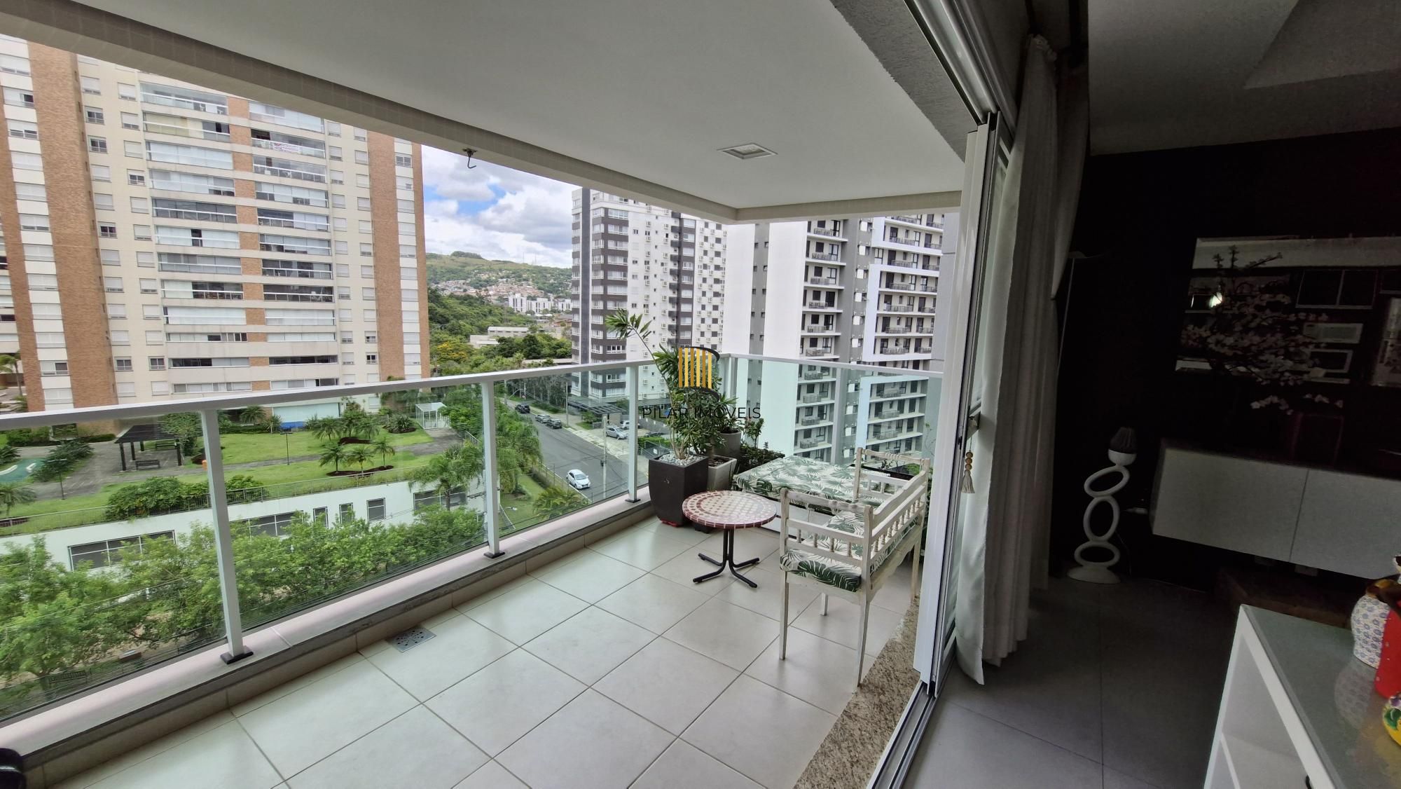 Apartamento mobiliado no Central Parque, 3 dormitorios sendo 1 suíte, banheiro social, lavabo, 114,00m² área privativa, 2 garagens