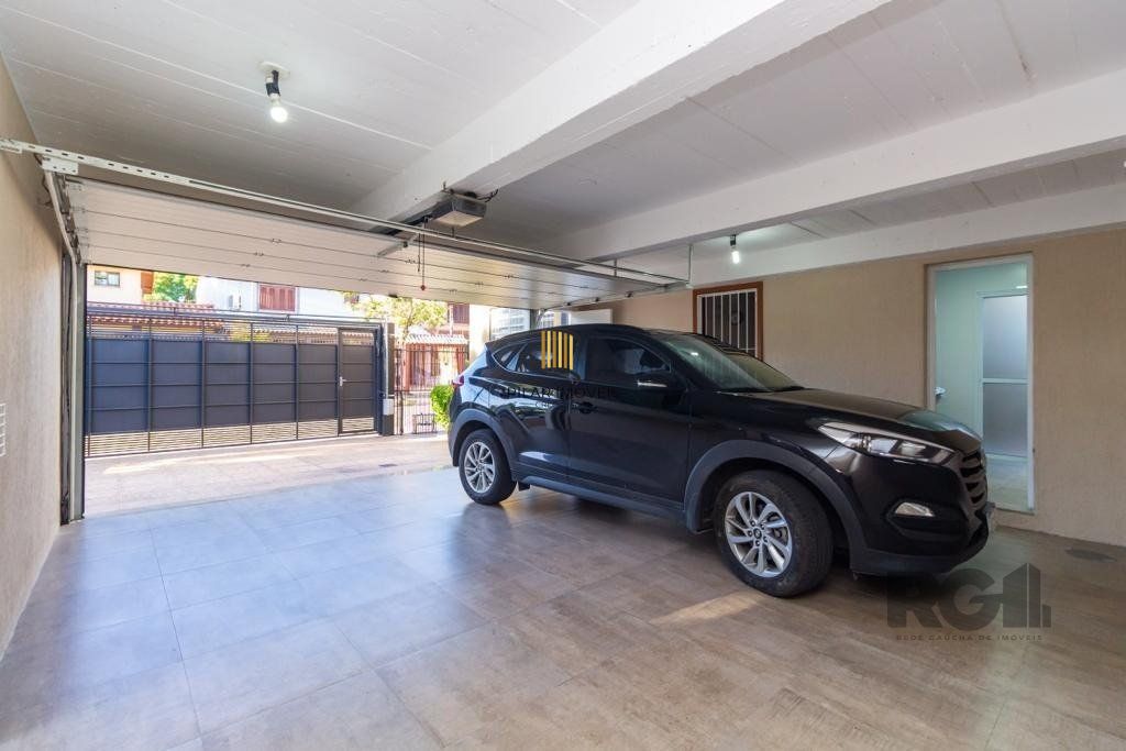 Casa de 380m², bairro Guarujá