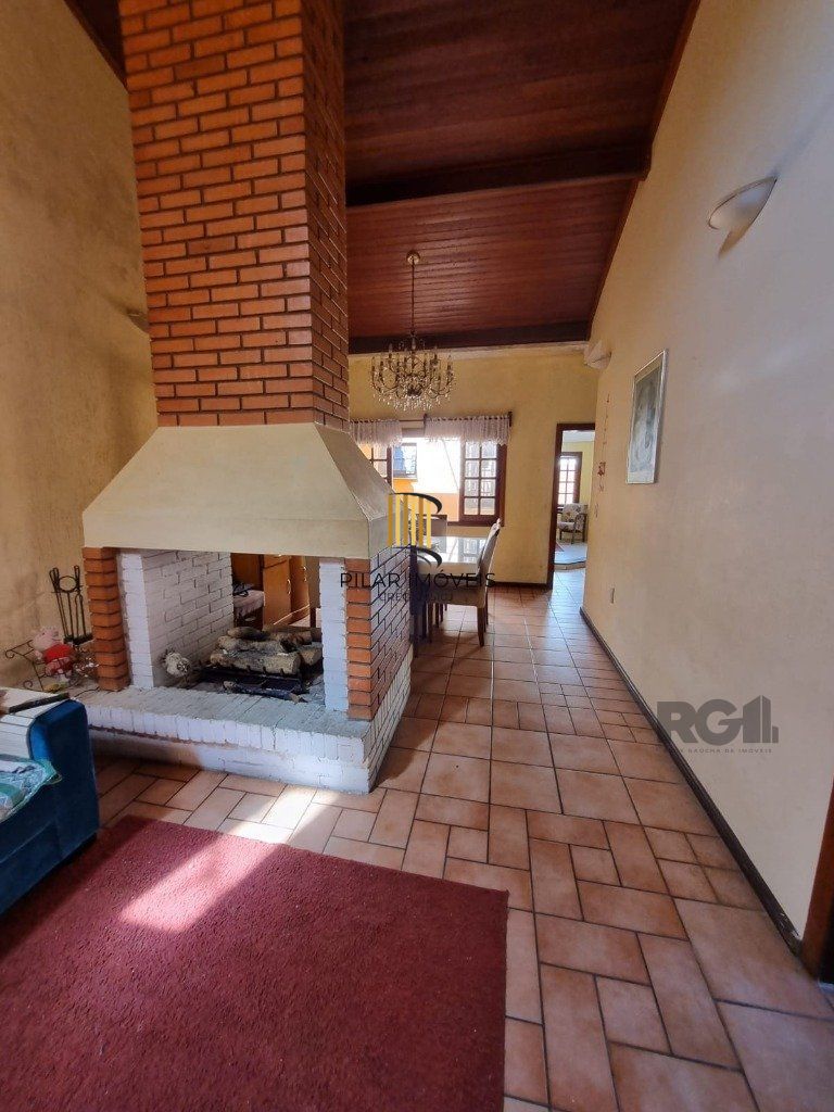 Casa com 5 quartos e espaço gourmet | Próx. à Terceira Perimetral
