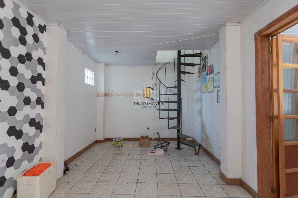 Casa 4 Dormitório(s) Bairro Glória