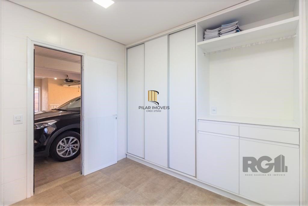 Casa de 380m², bairro Guarujá
