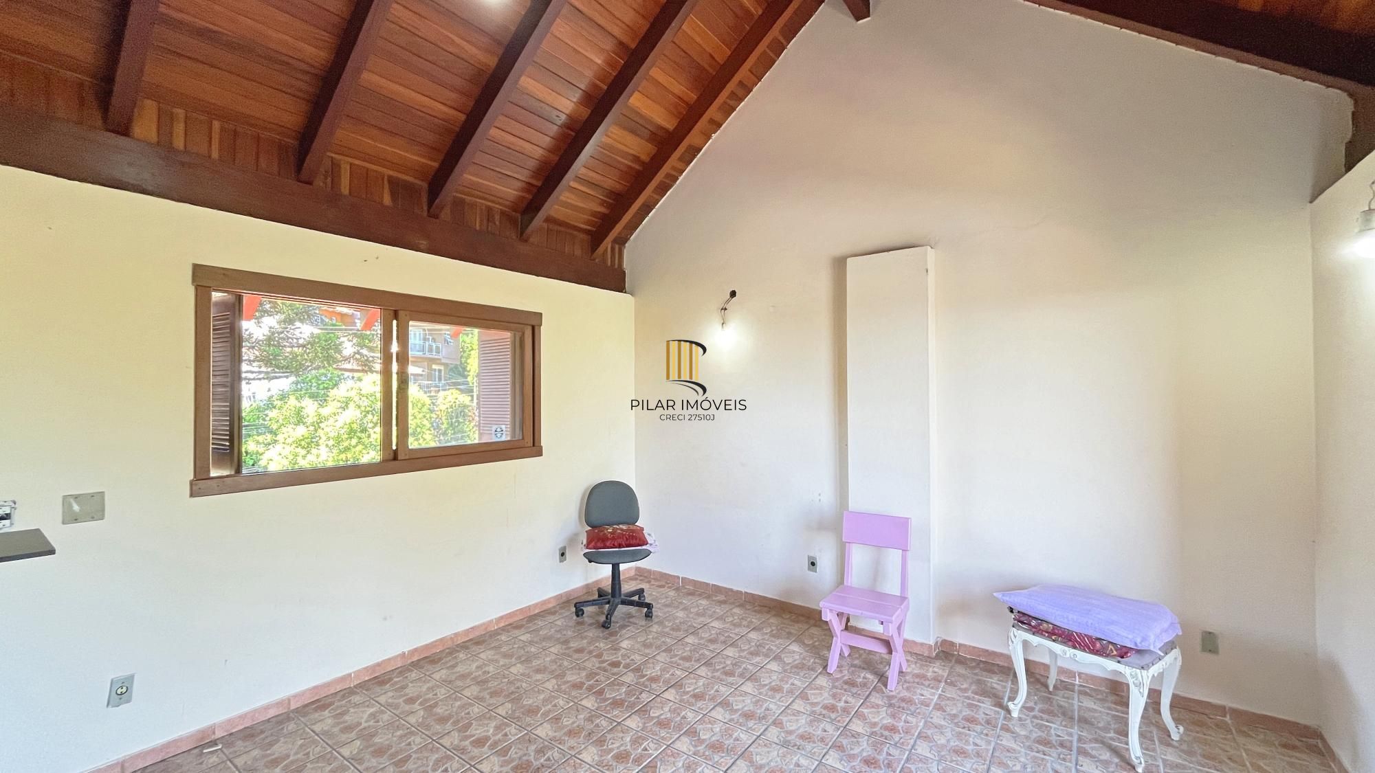 Casa 3 dormitórios no bairro Teresópolis