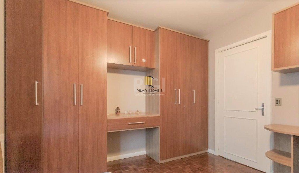 Casa para Venda - 327m², 4 dormitórios, sendo 1 suites, 3 vagas - Chácara das Pedras