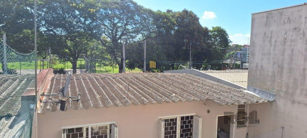 Casa 4 dormitórios no bairro Rubem Berta